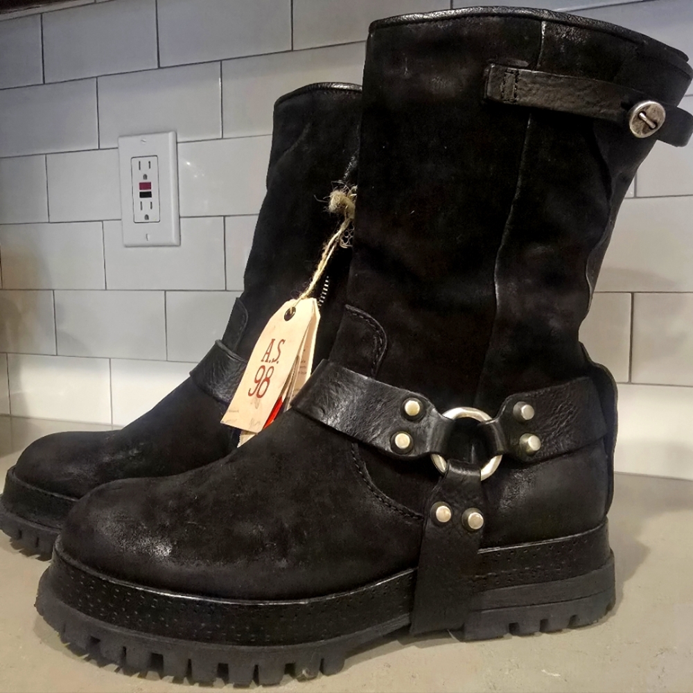 A.S 98 MOTO BOOTS SIZE 39 NWT NO BOX